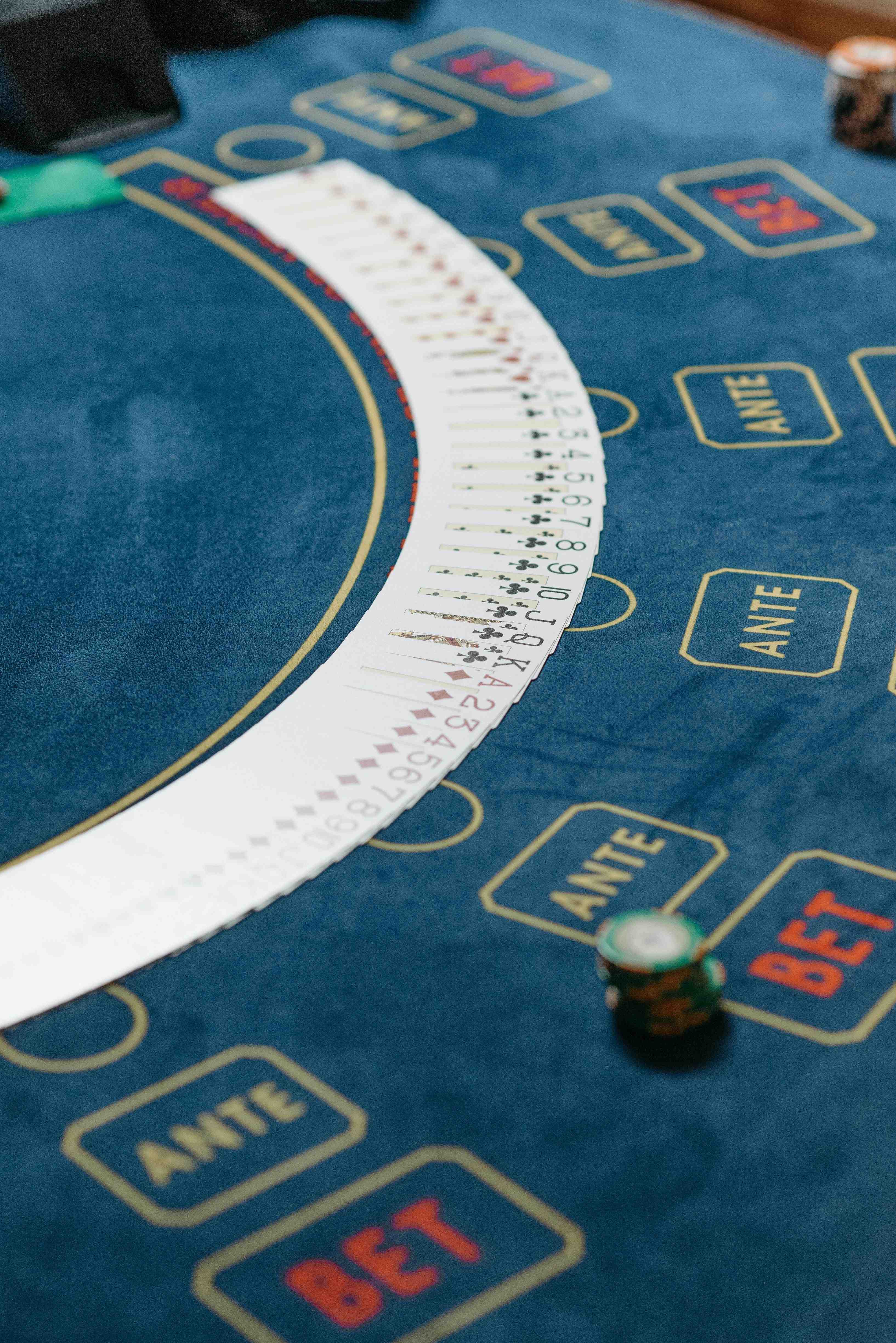 Plinko guide hero image for 7u7 bet app mobile readers